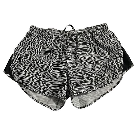 Nike Dri Fit Womens Size Medium Equilibrium Lined Running Tempo Shorts Athletic - Picture 1 of 13